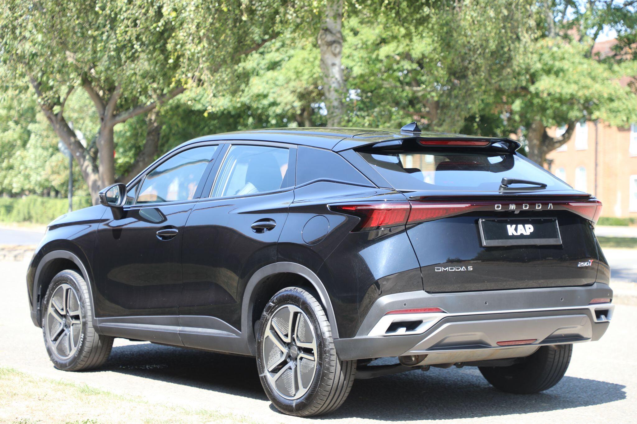 Large vehicle image